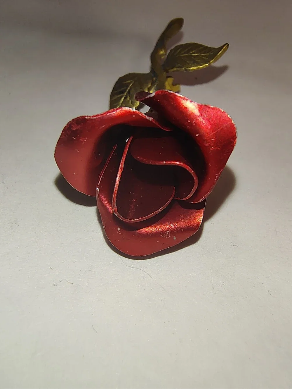 Signed Avon Red Rose Brooch Pin Gold Tone 2.5